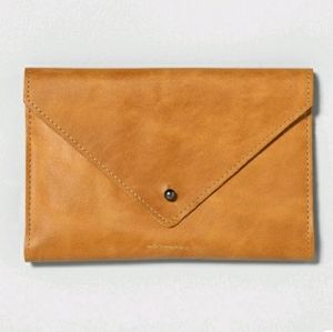NWOT Hearth & Hand by Magnolia Wallet